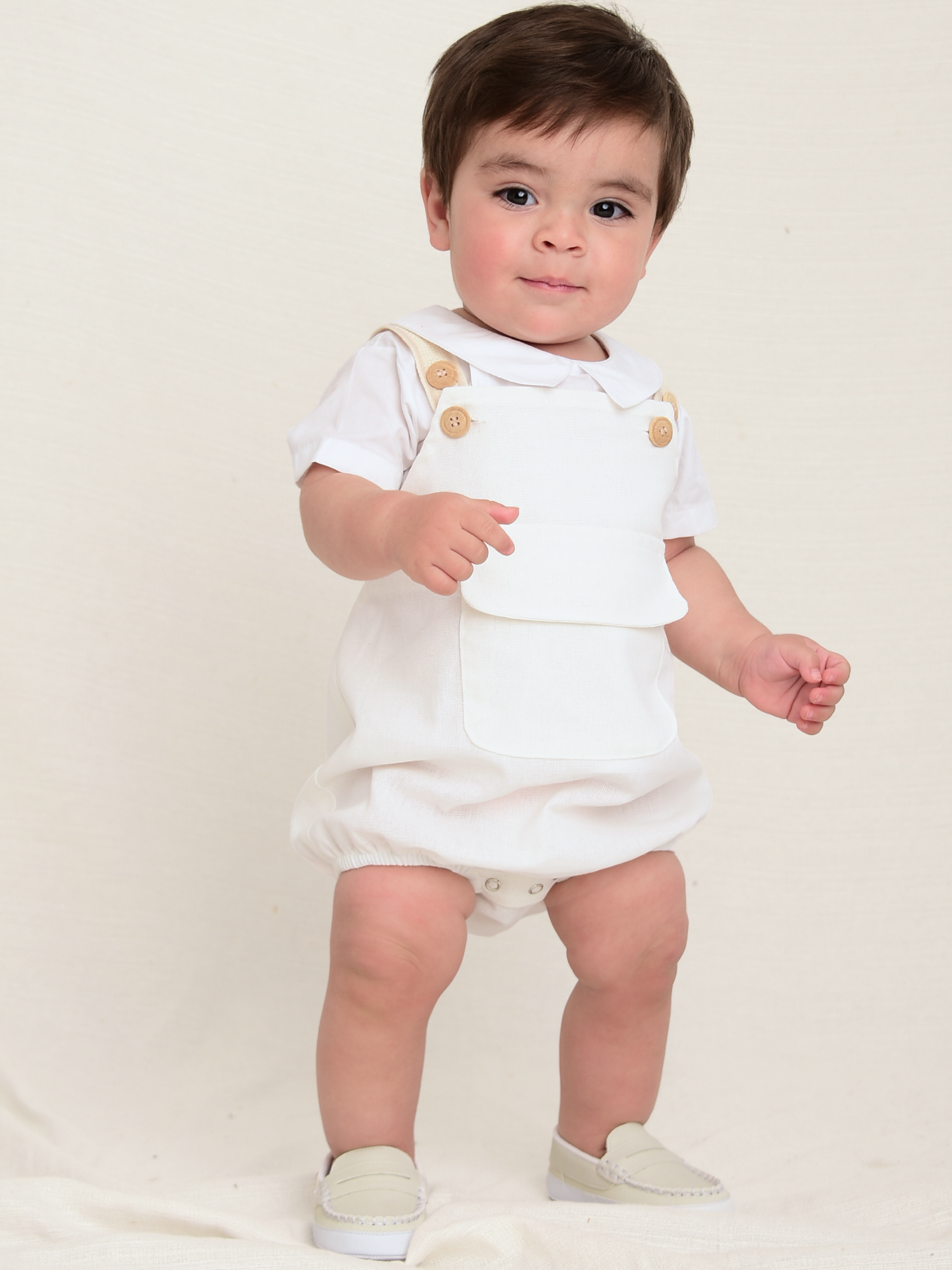 Jardineira infantil em linho Off White - Loja Minicute